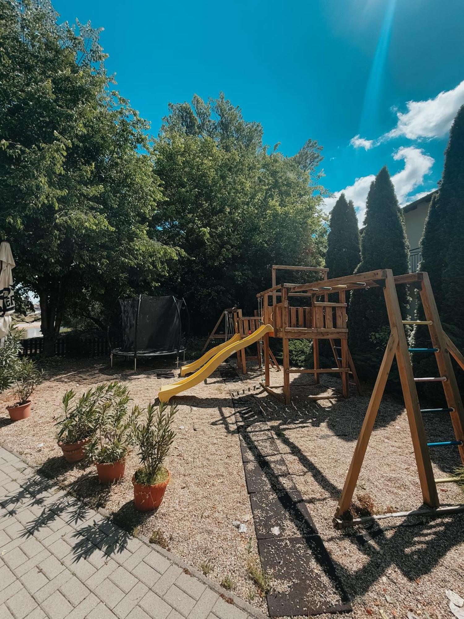 Sobri Halaszcsarda Es Panzio Baja Bagian luar foto